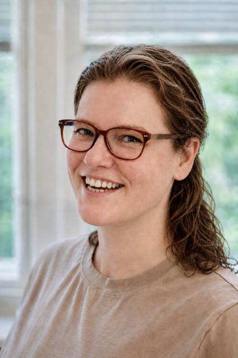 Porträt von Simone Leidholdt - Physiotherapeutin